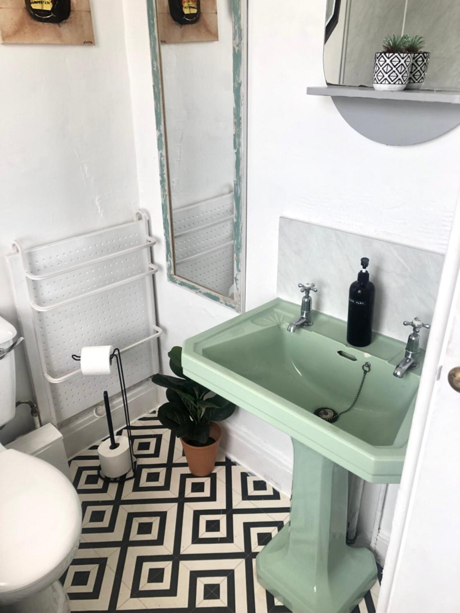 New! Castle View Studio Apartment Scarborough Eksteriør bilde